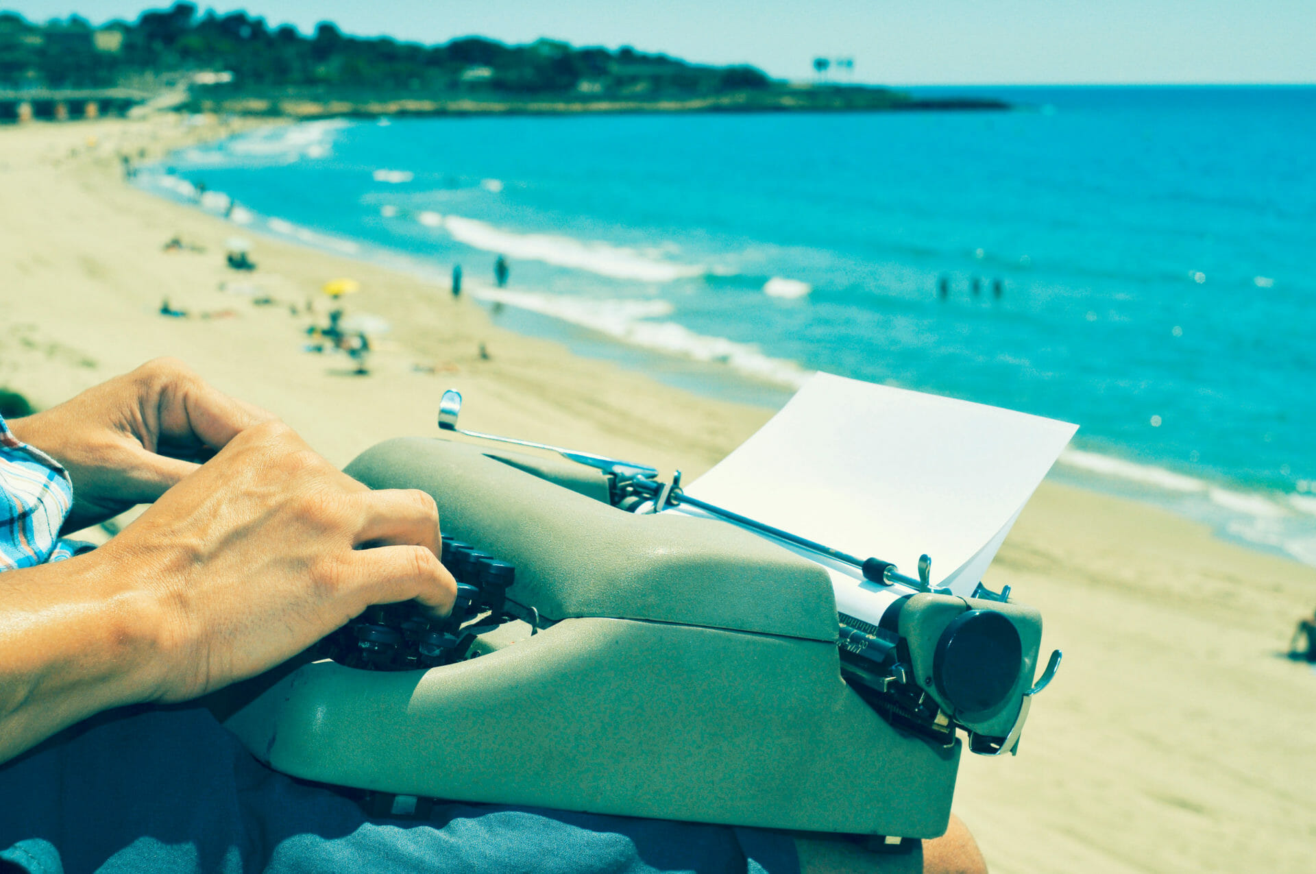 How to write an Engaging Blog That will Bring New Customers to Your Store